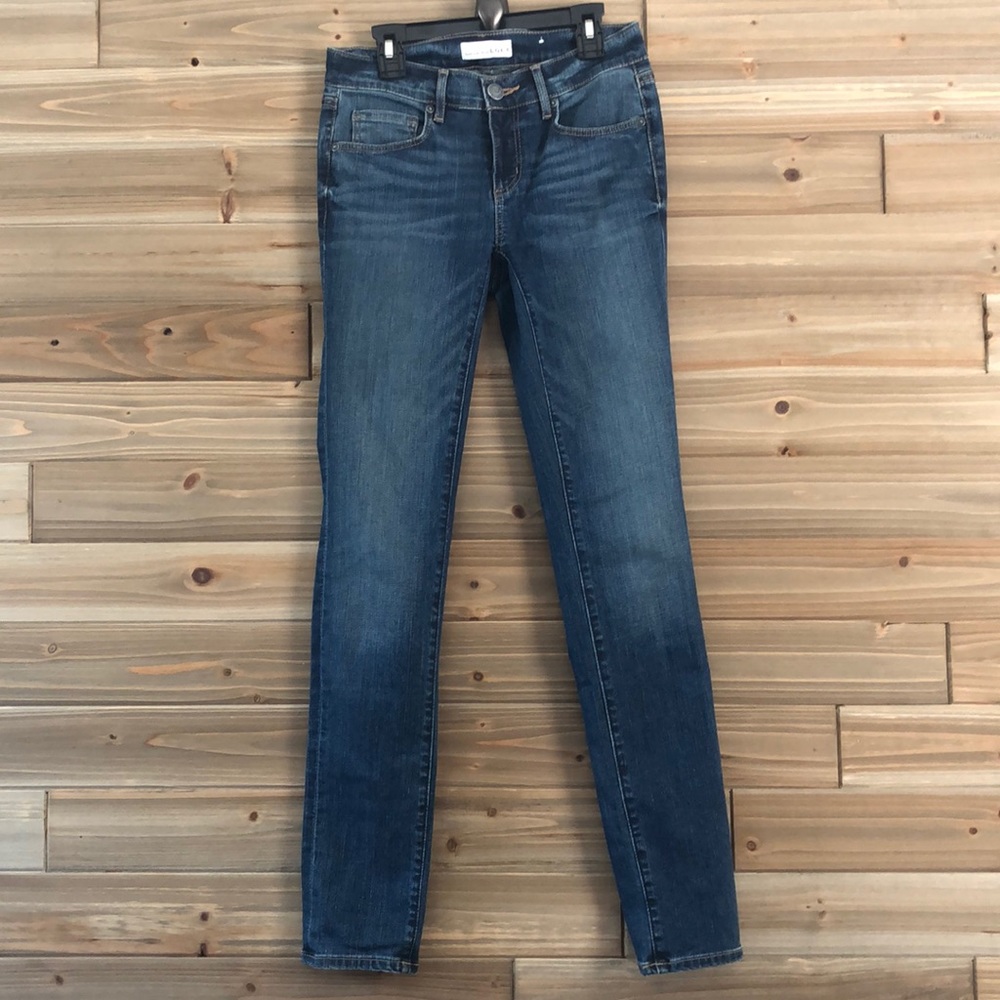 ⭐️ Loft Modern Fit Skinny Jeans Size 0 ⭐️